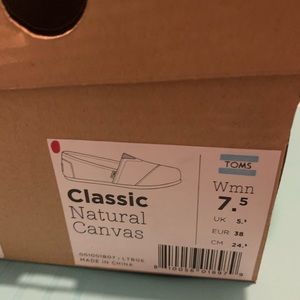 Toms 7.5 canvas slip on Brand New in Box